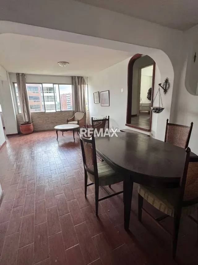 EN ALQUILER APARTAMENTO EN URB LOS CAOBOS - 6
