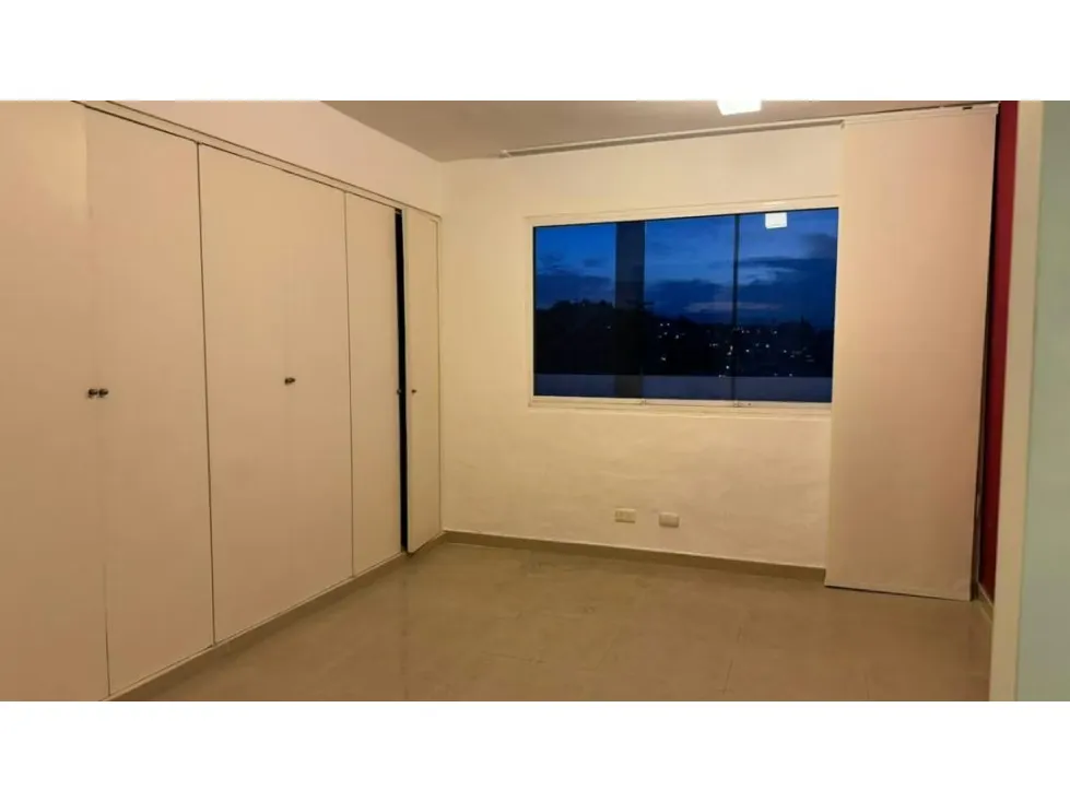 SE VENDE APARTAMENTO EN COLINAS DE BELLO MONTE - 3
