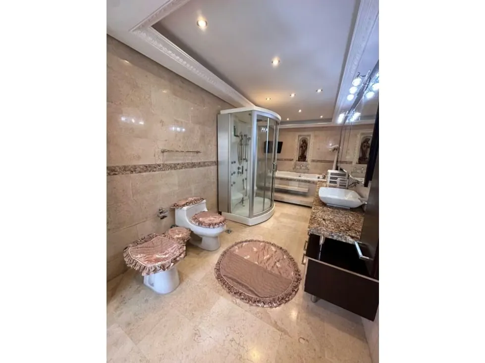 CASA EN VENTA 570 M2 - URB. MACARACUAY - 13