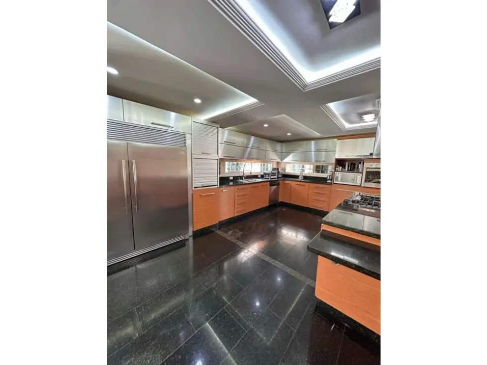 CASA EN VENTA 570 M2 - URB. MACARACUAY - 16