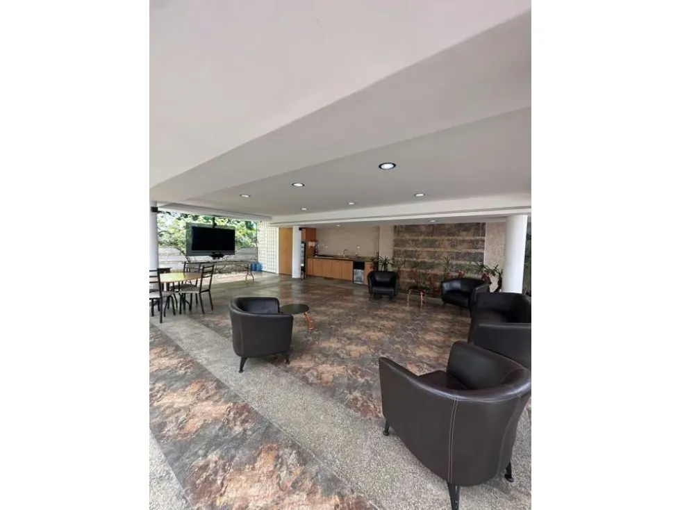 CASA EN VENTA 570 M2 - URB. MACARACUAY - 21