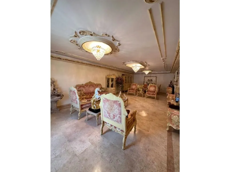 CASA EN VENTA 570 M2 - URB. MACARACUAY - 5