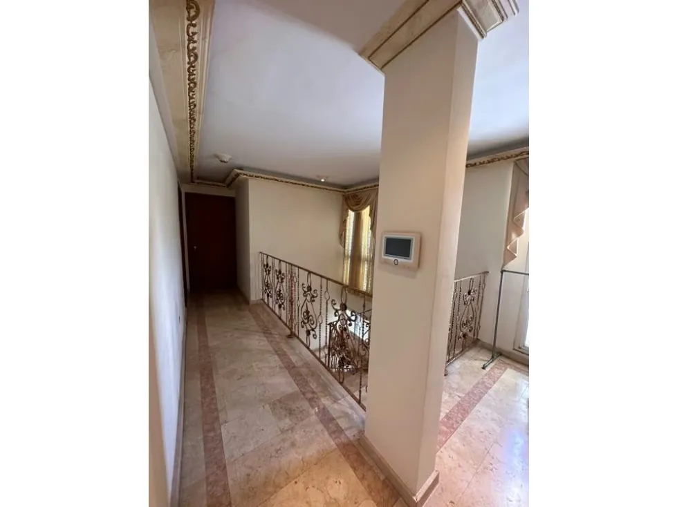 CASA EN VENTA 570 M2 - URB. MACARACUAY - 7