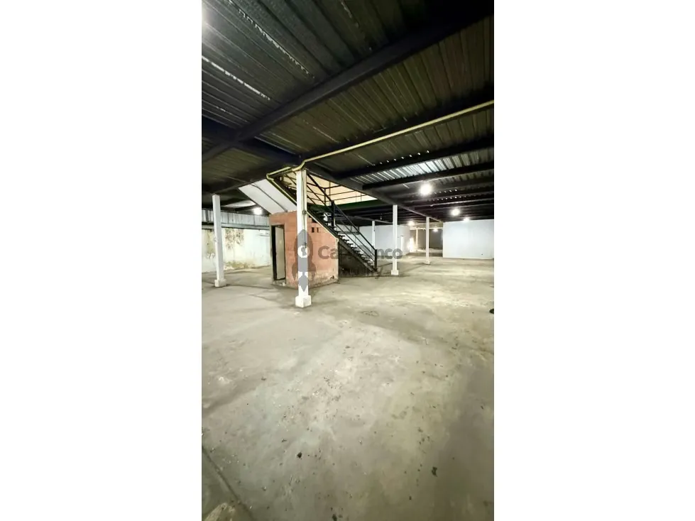Local en venta en av. Bolívar norte Valencia. TCL L 9682478 - 9