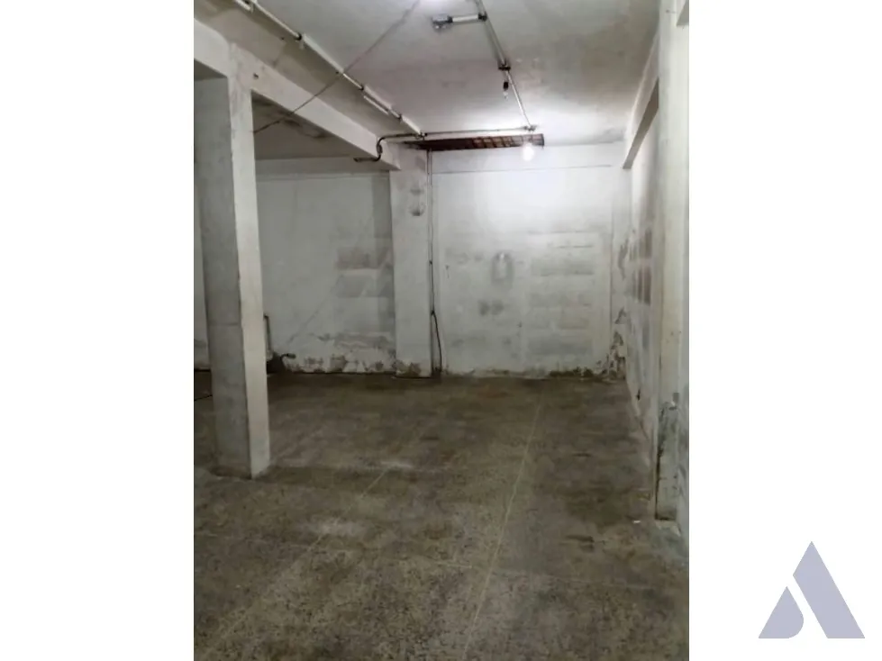 Se alquila local a pie de calle 124m2 El Cementerio 0156 - 3