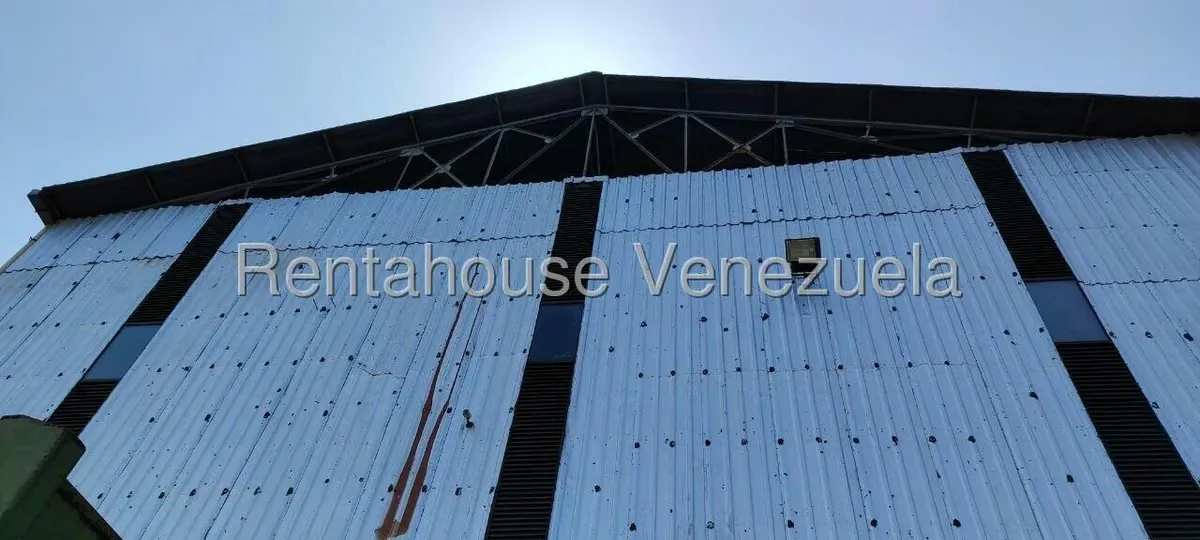 Industrial en Venta en Centro, Miranda - 24