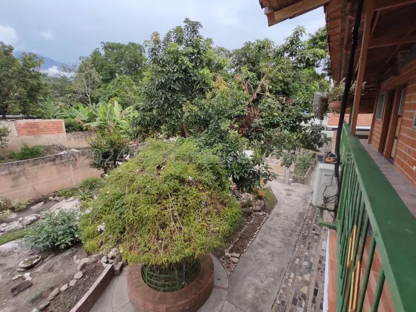 Casa (Duplex) en Venta en El Limon, Aragua - 71