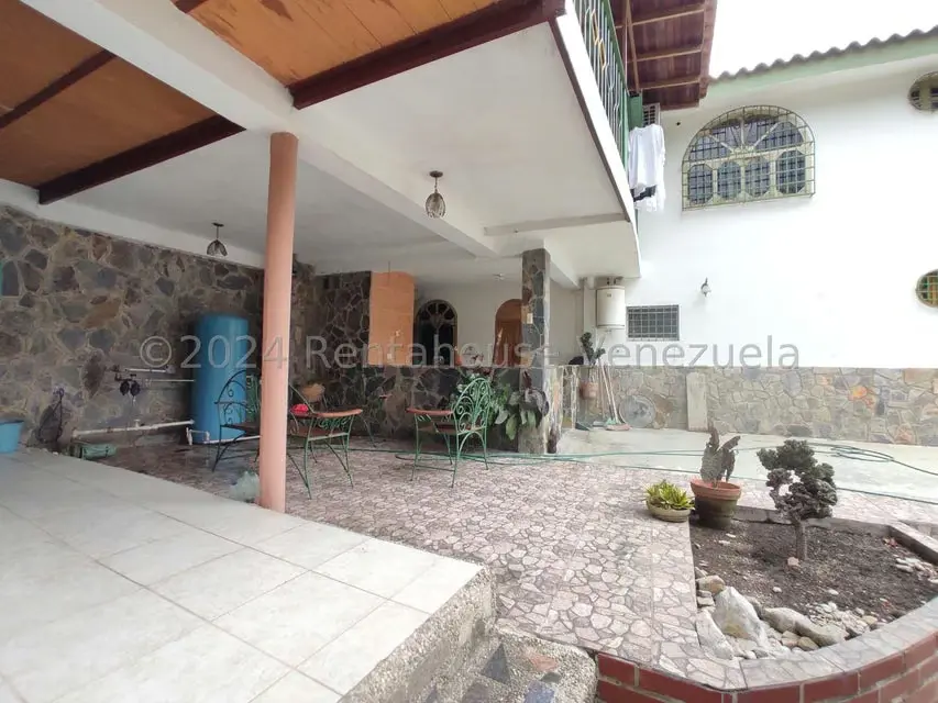 Casa (Duplex) en Venta en El Limon, Aragua - 81