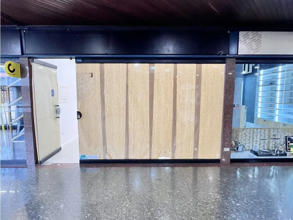 ALQUILER DE LOCAL COMERCIAL URB.SANTA FE NORTE 57.80 M2 (IG)
