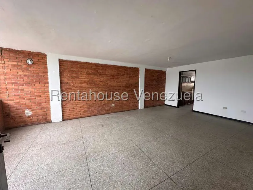 Apartamento (1 Nivel) en Alquiler en Centro, Portuguesa - 5