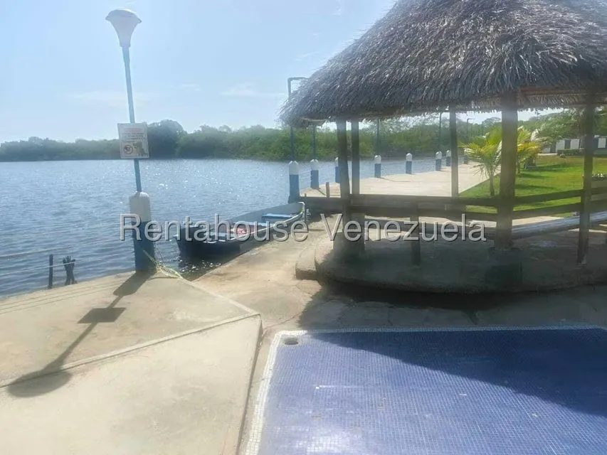 Apartamento (1 Nivel) en Venta en Tacarigua la Laguna, Miranda - 16