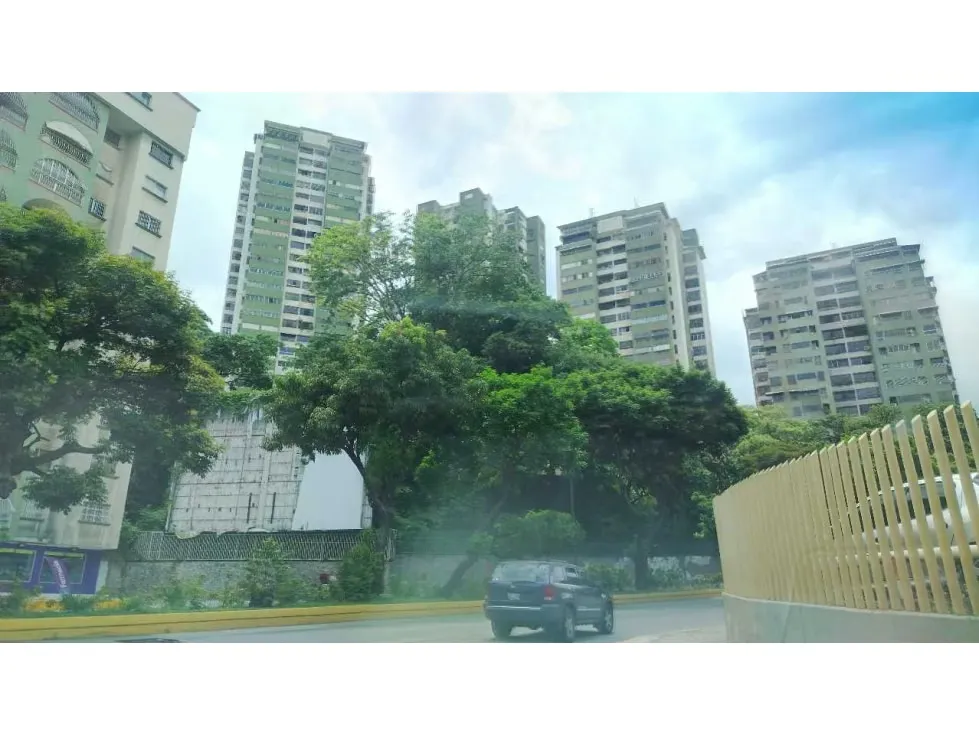 En venta apartamento de 88 mts en Macaracuay.