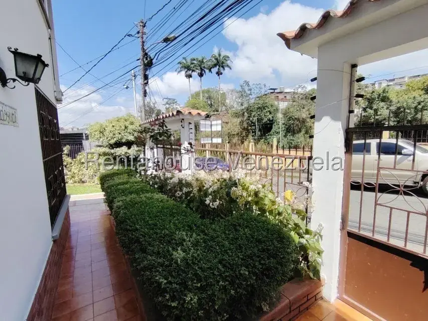 Casa (Multipes Niveles) en Venta en La Macarena Norte, Miranda - 3