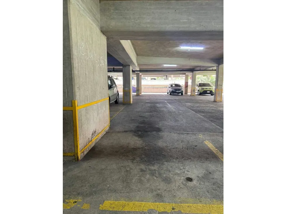Apartamento en Venta en La Boyera 3H/ 2B/ 2P - 16