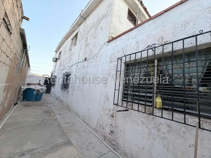 Casa (1 Nivel) en Venta en Punto Fijo, Falcon - 36