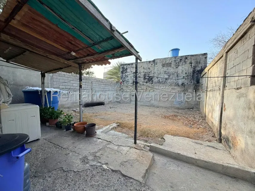 Casa (1 Nivel) en Venta en Punto Fijo, Falcon - 40