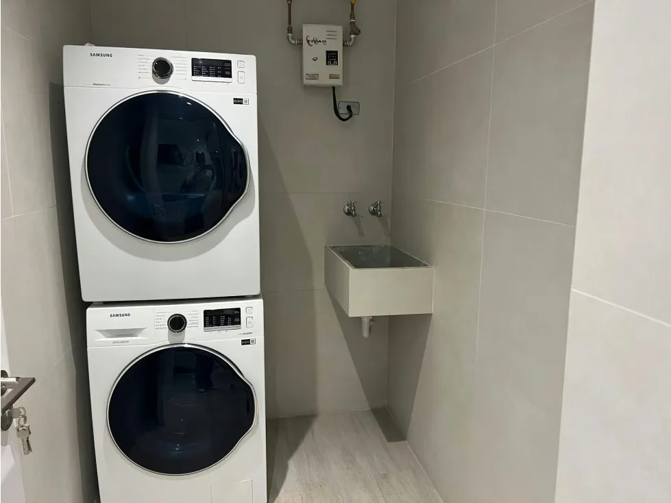 Se alquila Apto en Campo Alegre 75m² - 1h+1b+2e - 10
