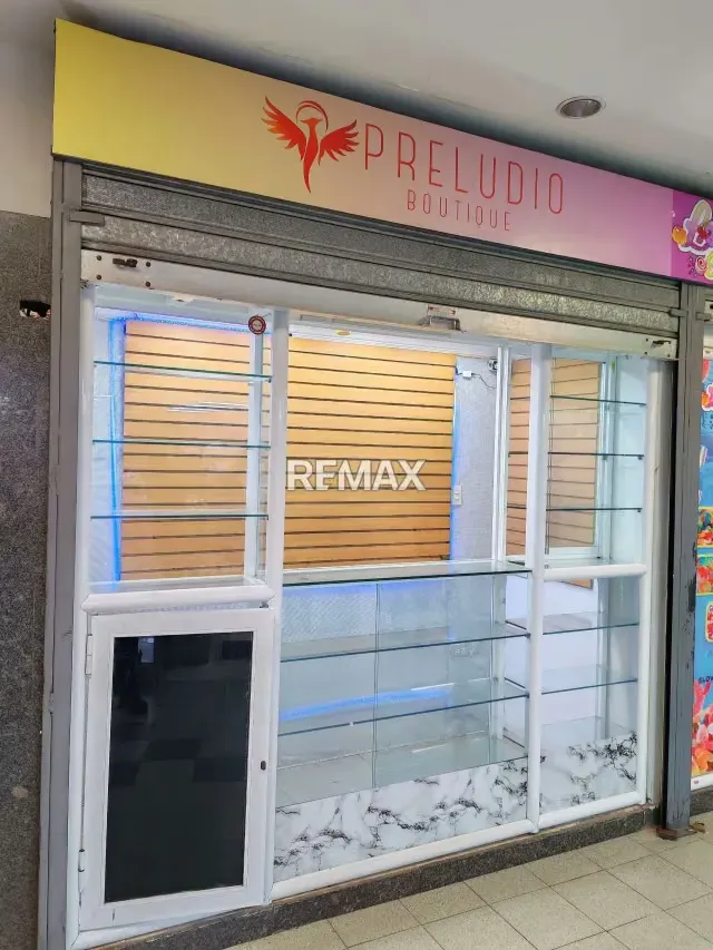 Local en Centro comercial Galerías Mall. Avenida La Limpia