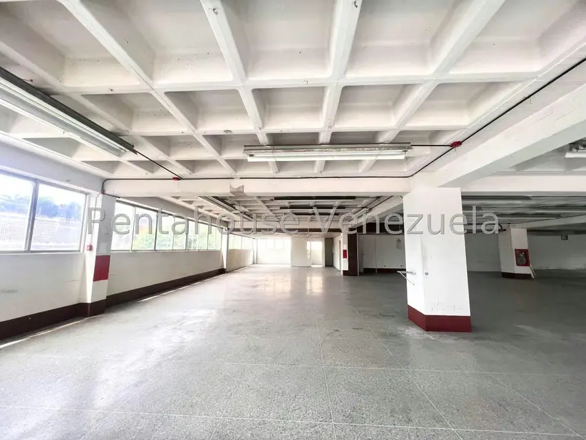 Local Comercial en Venta en La Urbina, Distrito Metropolitano - 3