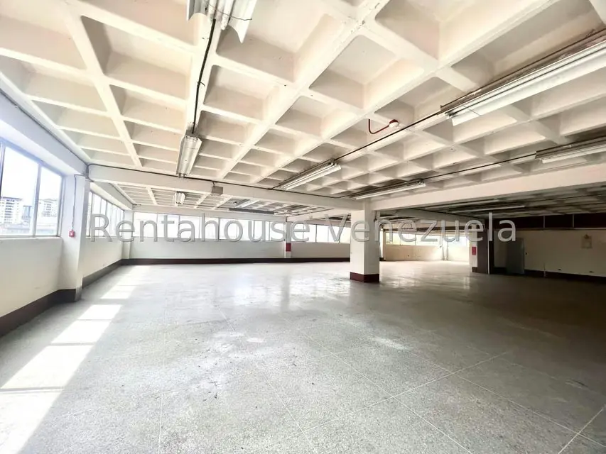 Local Comercial en Venta en La Urbina, Distrito Metropolitano - 4