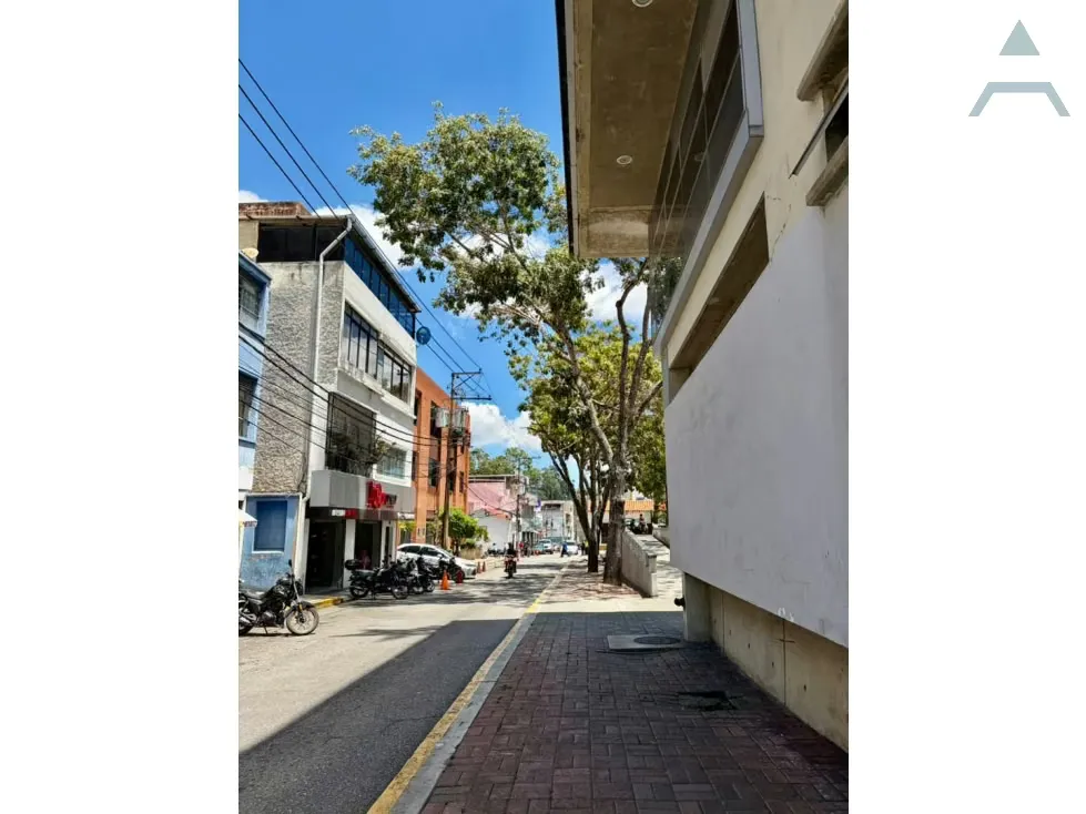 Se vende Edificio 800m² Baruta - 2