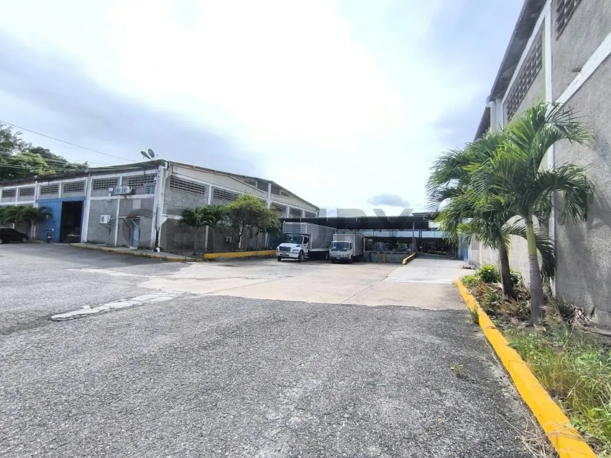 Venta de Galpón de 1.650,00 m² en Guatire - 6
