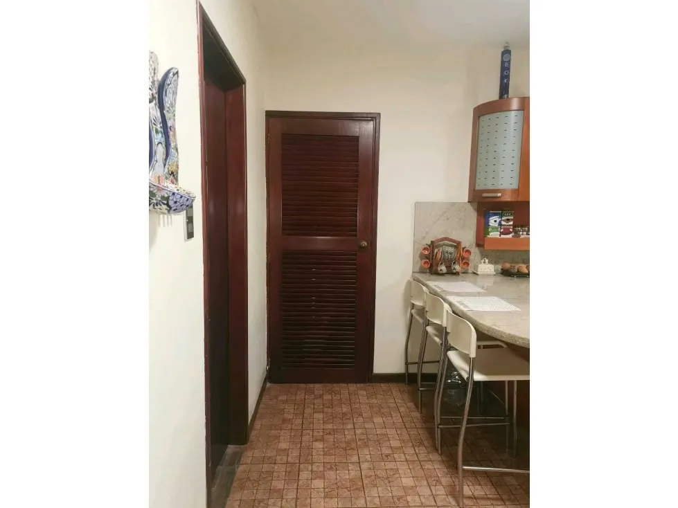 Venta/ Alquier casa 300m2 Chuao 1295 - 8