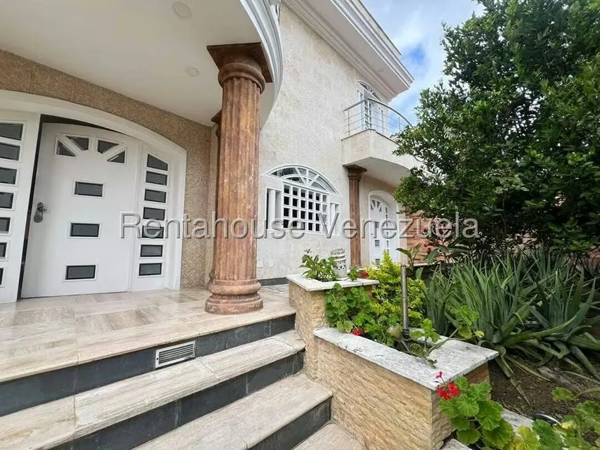 Casa (Multipes Niveles) en Venta en Colinas de Vista Alegre, Distrito Metropolitano - 2