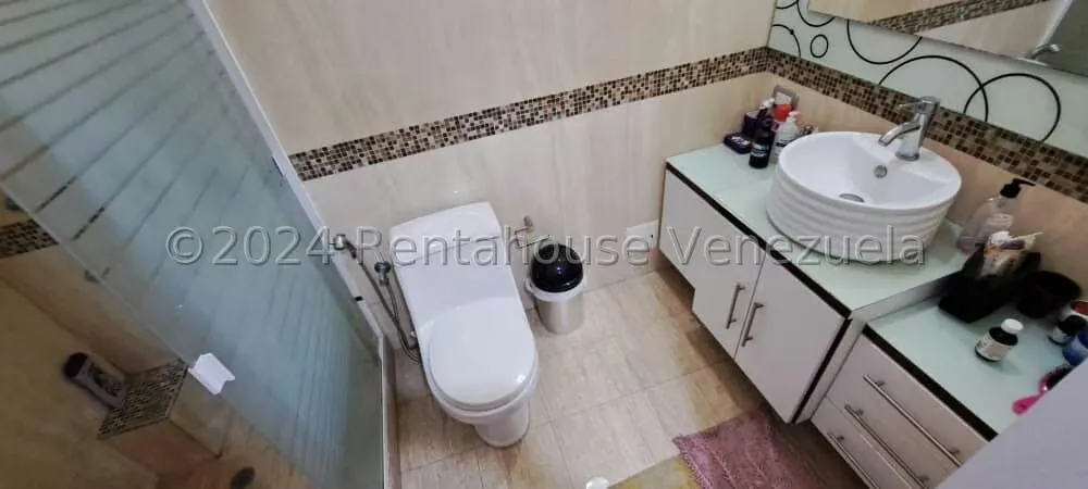 Casa (Multipes Niveles) en Venta en Colinas de Vista Alegre, Distrito Metropolitano - 60