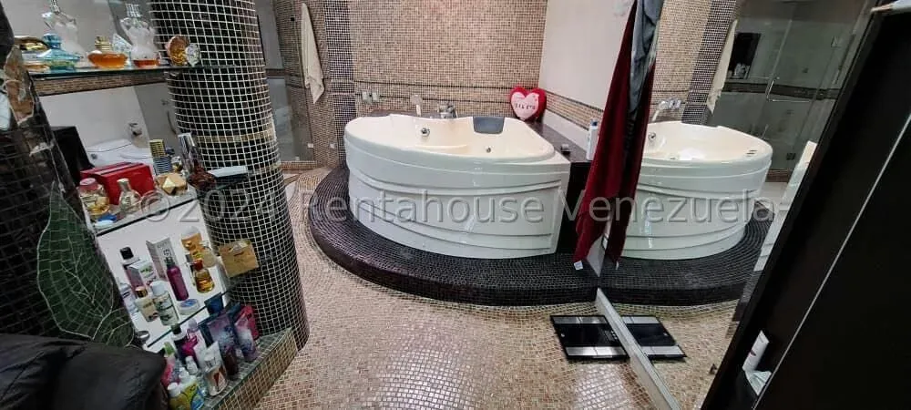 Casa (Multipes Niveles) en Venta en Colinas de Vista Alegre, Distrito Metropolitano - 82
