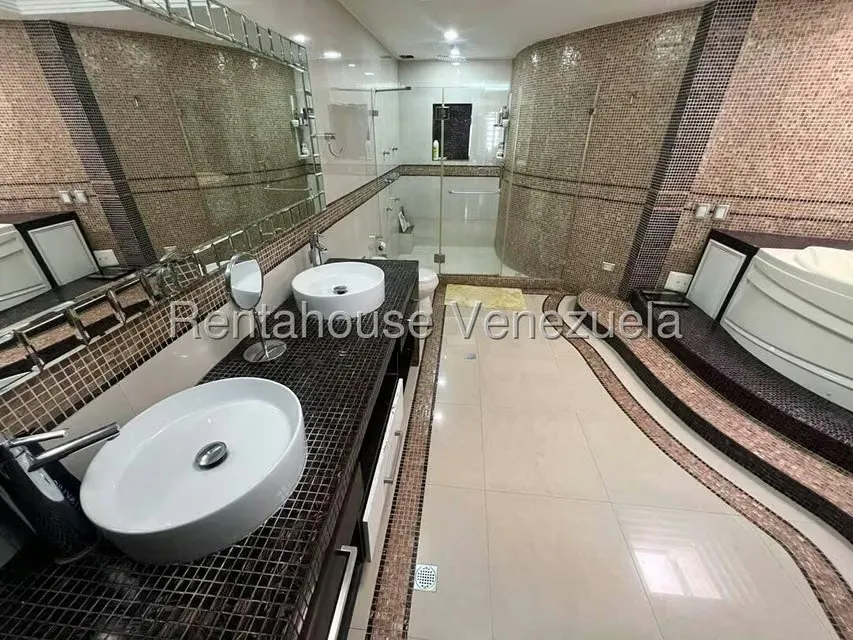 Casa (Multipes Niveles) en Venta en Colinas de Vista Alegre, Distrito Metropolitano - 86