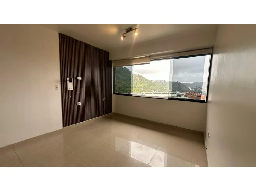 Apartamento actualizado y amoblado en la Urb El Peñon - 8