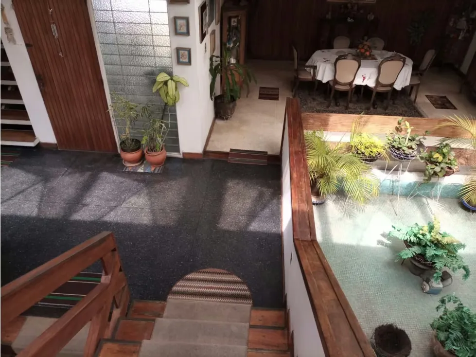 Se vende oportunidad casa 1343,18m2 terreno.Lomas de la Trinidad 3812 - 30