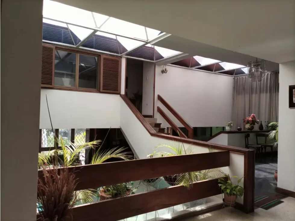 Se vende oportunidad casa 1343,18m2 terreno.Lomas de la Trinidad 3812 - 4
