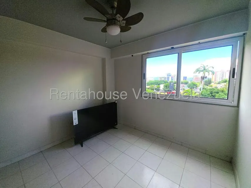 Apartamento (1 Nivel) en Alquiler en El Parque, Lara - 12