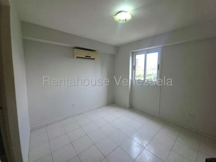 Apartamento (1 Nivel) en Alquiler en El Parque, Lara - 18
