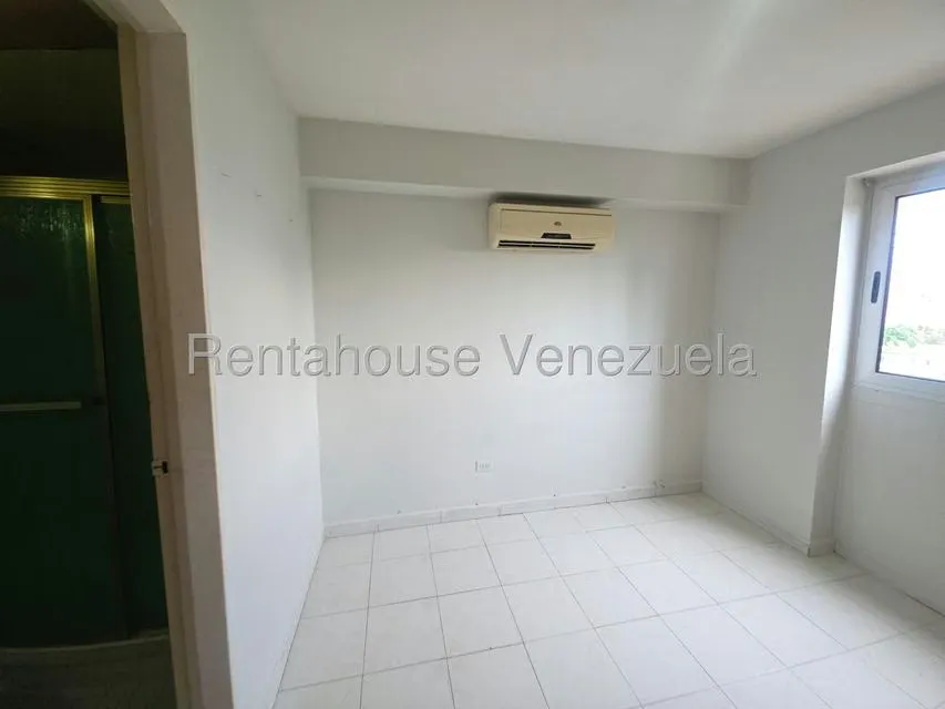 Apartamento (1 Nivel) en Alquiler en El Parque, Lara - 9