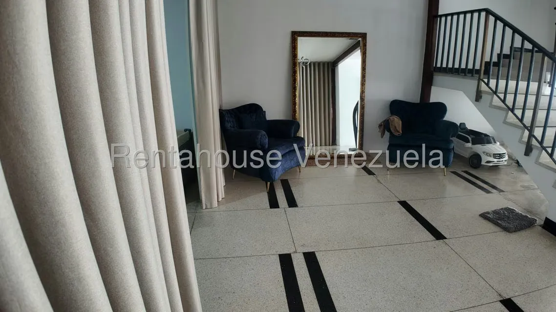 Casa (1 Nivel) en Venta en San Roman, Distrito Metropolitano - 2
