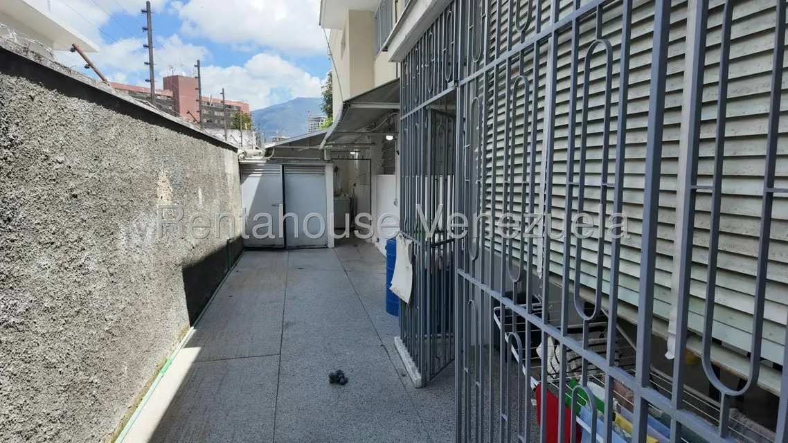 Casa (1 Nivel) en Venta en San Roman, Distrito Metropolitano - 13