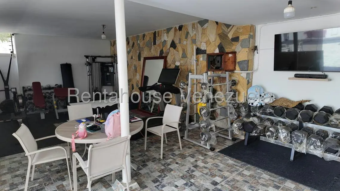 Casa (1 Nivel) en Venta en San Roman, Distrito Metropolitano - 14