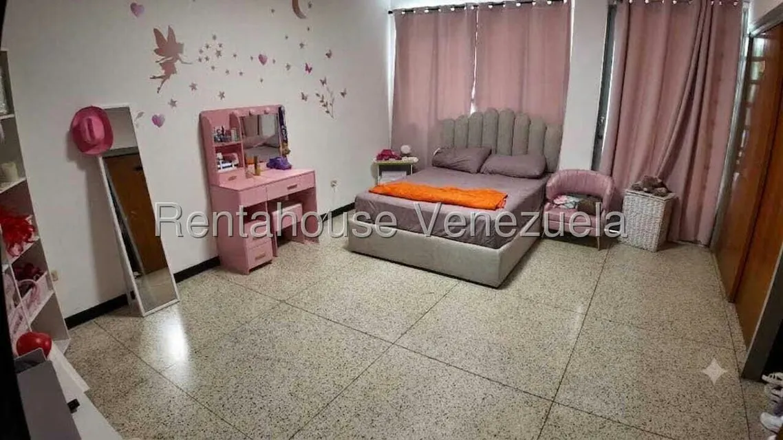 Casa (1 Nivel) en Venta en San Roman, Distrito Metropolitano - 28
