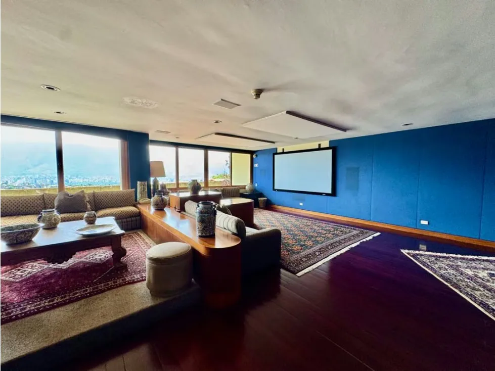 Se vende casa 1.100m2 5h+2s+2ch/10b/10p Cerro Verde - 47
