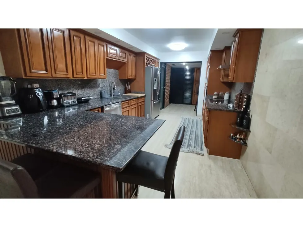 COLINAS DE LA TAHONA PB 284 M2, 4 HAB, 3 1/2 BAÑOS y 2 P/E - 16