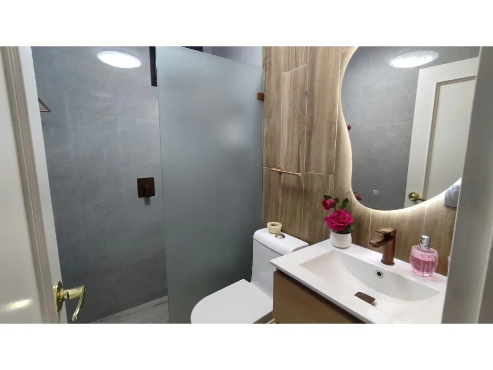 COLINAS DE LA TAHONA PB 284 M2, 4 HAB, 3 1/2 BAÑOS y 2 P/E - 29