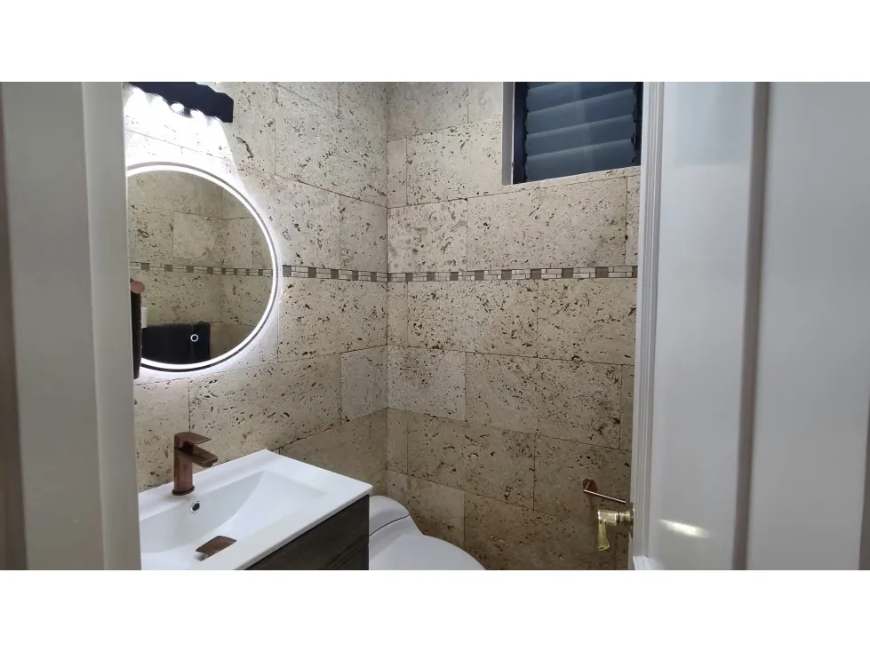 COLINAS DE LA TAHONA PB 284 M2, 4 HAB, 3 1/2 BAÑOS y 2 P/E - 33