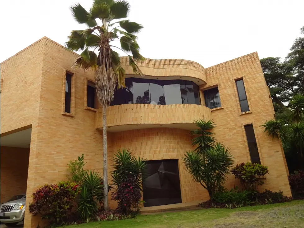 Se Vende casa/700M2/5h+2s/6b+s/3p/El Peñon/5068 - 3