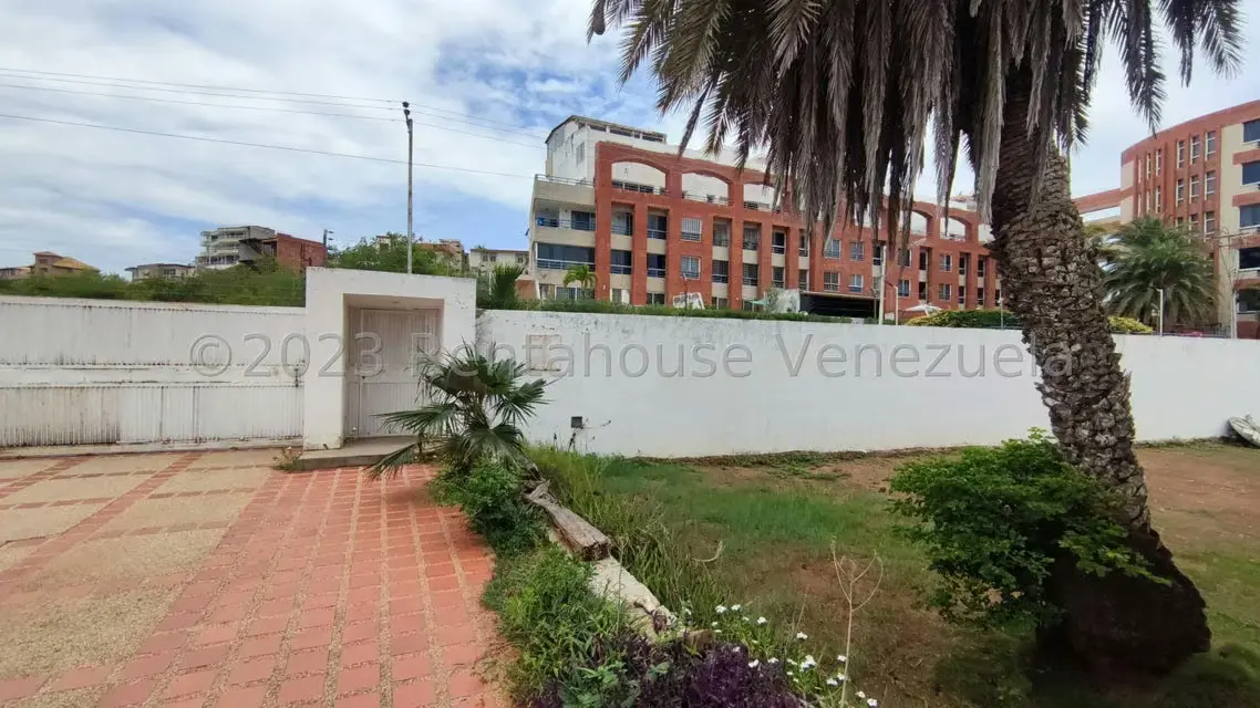 Casa (Multipes Niveles) en Venta en Playa el Angel, Nueva Esparta - 48