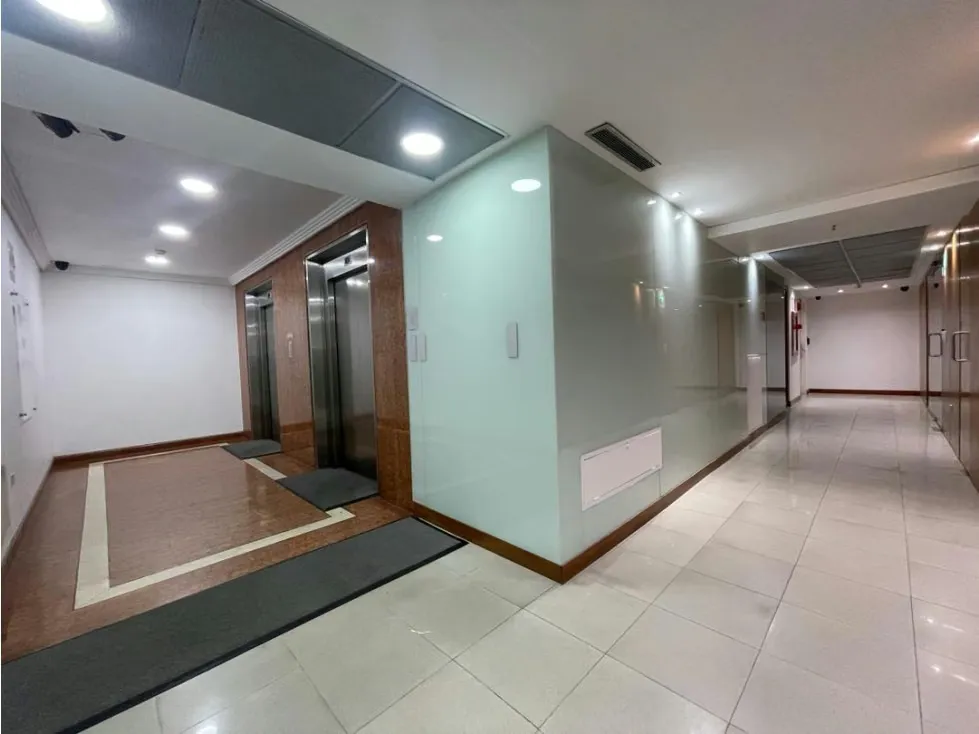 Se vende oficina 327m² 3b+6e Las Mercedes - 14