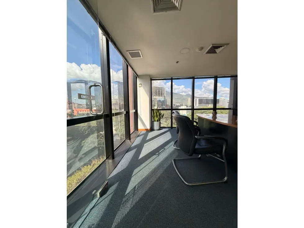 Se vende oficina 327m² 3b+6e Las Mercedes - 15