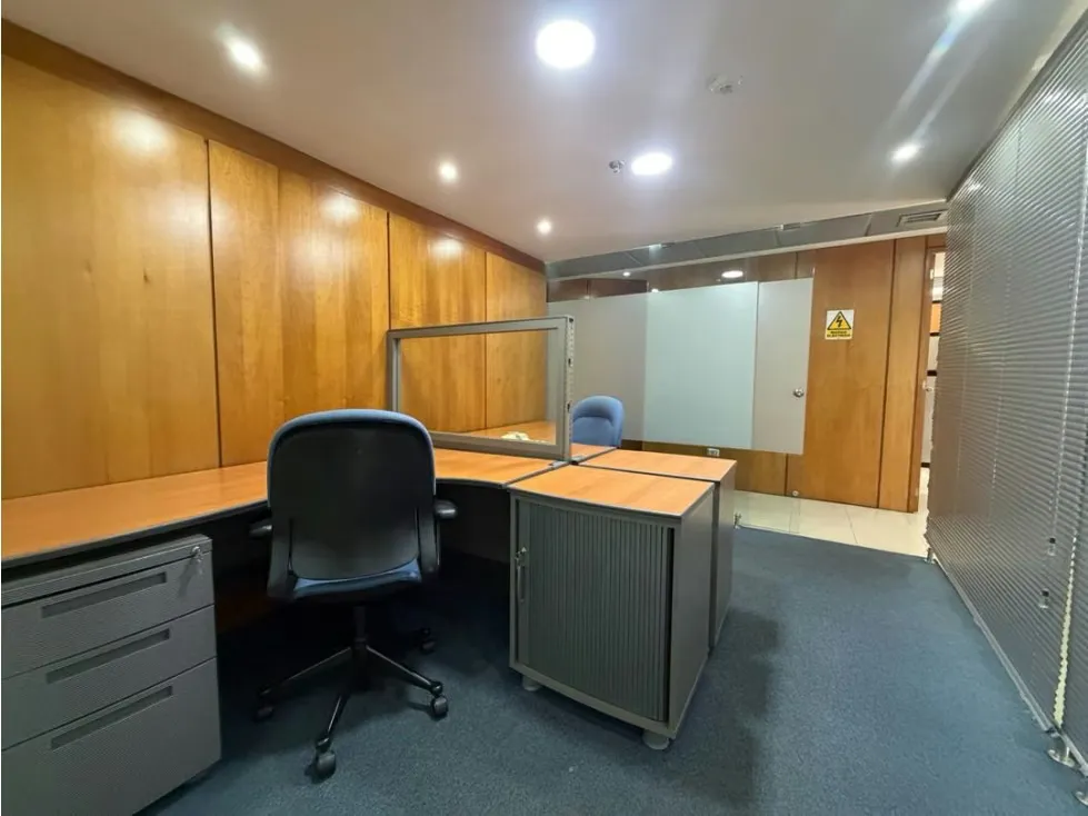 Se vende oficina 327m² 3b+6e Las Mercedes - 22